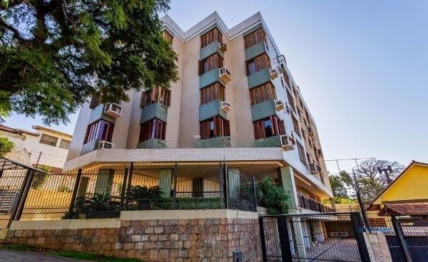 Apartamento no bairro Teresópolis de 2 dormitórios e vaga