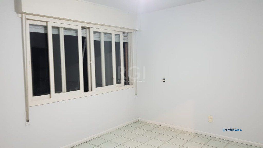Apartamento JK no Centro Desocupado