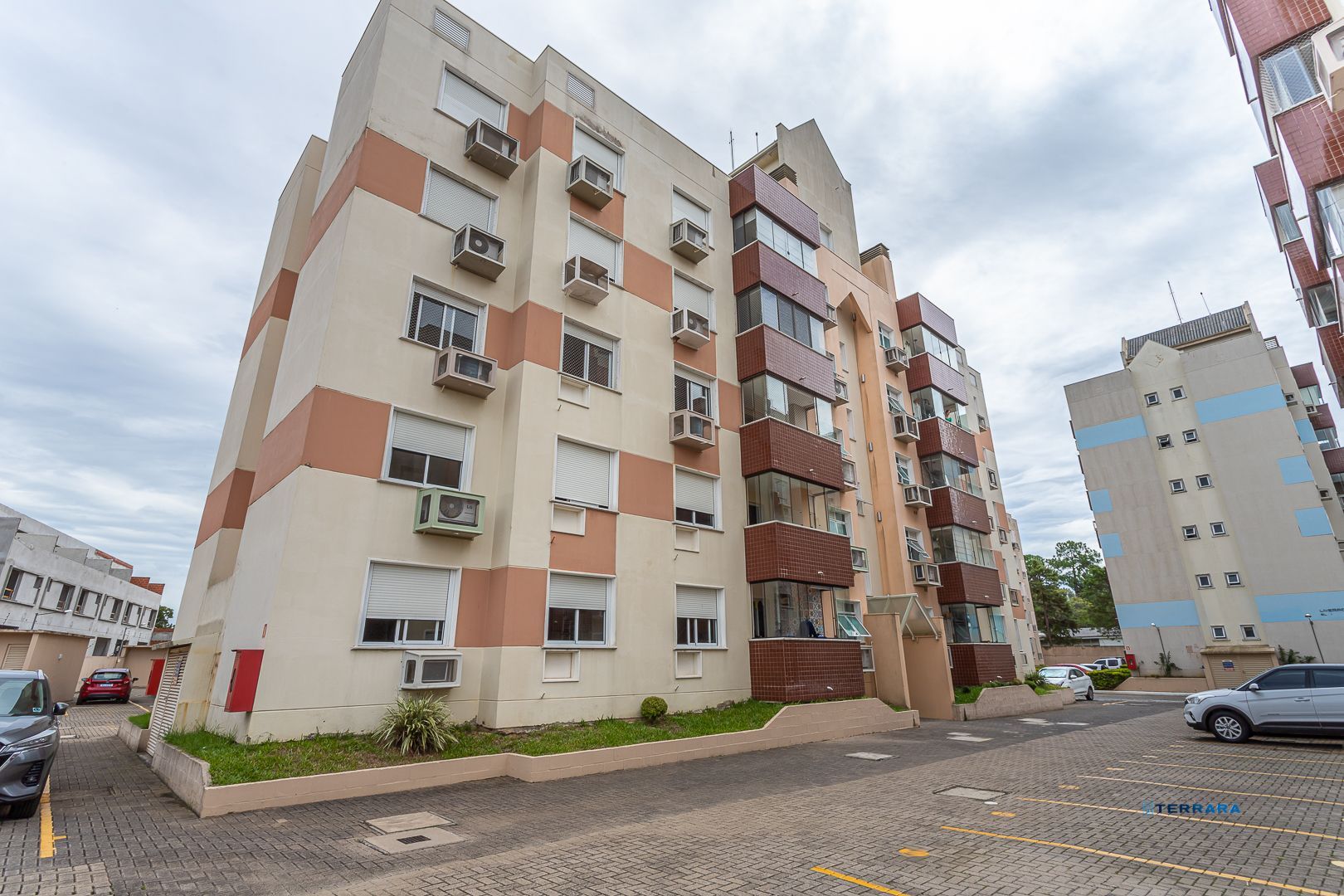 Apartamento de 2 dormitórios, vaga e infra