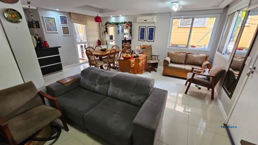 Casa de Condomínio 3 quartos à venda, 196m², Mário Quintana - Porto Alegre