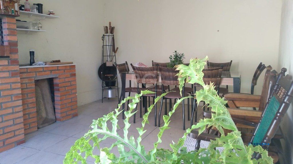 Casa no Centro de Gravatai de 2 dormitórios e vaga