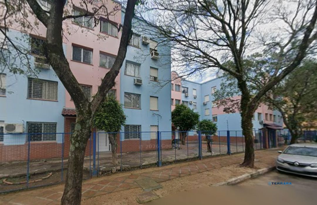 Apartamento no Sarandi de 2 dormitórios e vaga DESOCUPADO