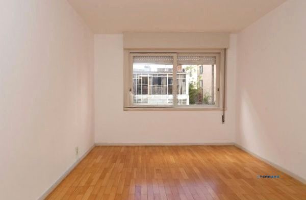 Apartamento no Centro de 1 dormitório DESOCUPADO
