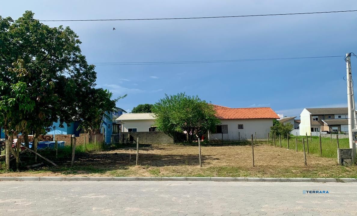 EXCELENTE TERRENO GAROPABA SC. ÓTIMO LOCAL PARA MORAR OU INVESTIR.