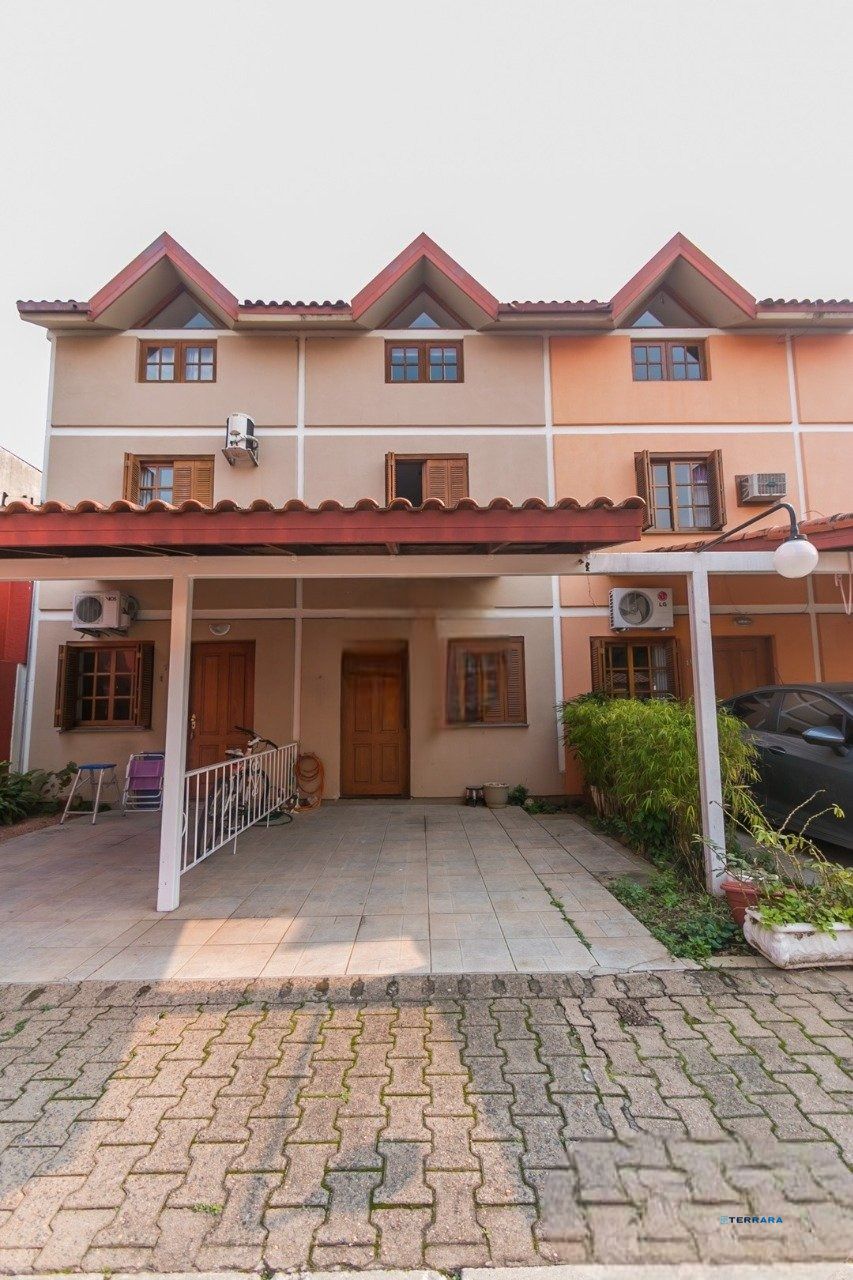 Casa em Condomínio com 3 quartos, 1 vaga e 100.08m² para vender só R$ 420.000