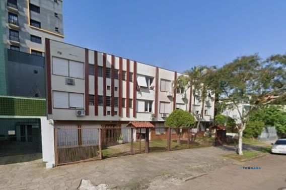 Apartamento no Menino Deus de 2 dormitórios e vaga DESOCUPADO