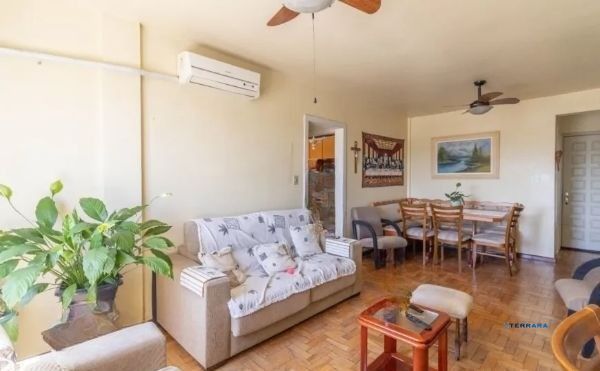 Apartamento no bairro Santo Antônio de 2 dormitórios