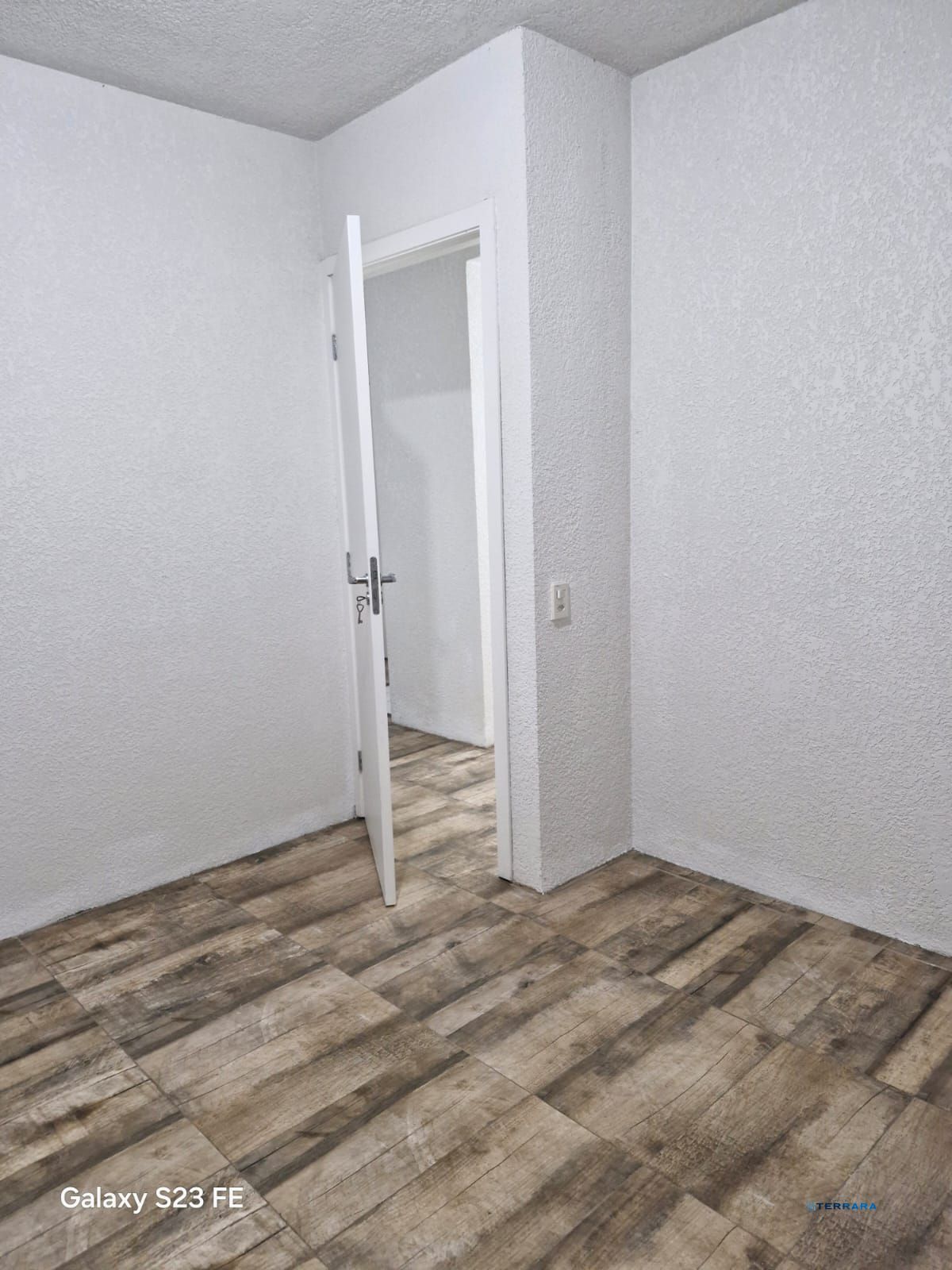 Apartamento térreo com 01 dormitório  e uma vaga rotativa