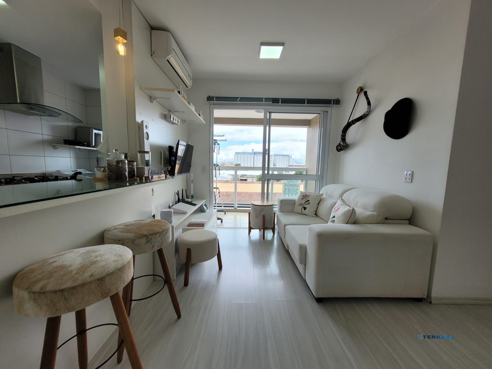 Apartamento mobiliado no Rossi Fiateci 2 dormitórios e suíte