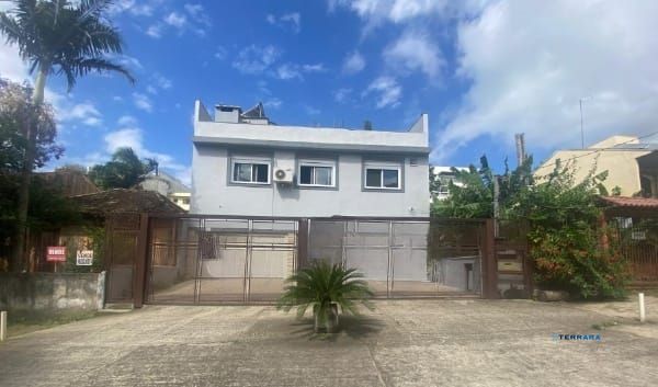 Casa Residencial ou Comercial Próxima ao Iguatemi – 379m² | 5 Vagas | Energia Solar