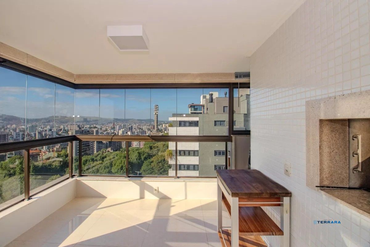 Apartamento com 03 dormitórios com suite, 04 vagas de garagem