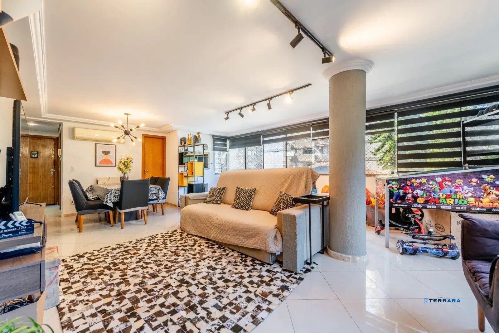Apartamento 3 dormitórios, 2 vagas 109m² próximo ao Pastor Domhs e Sogipa