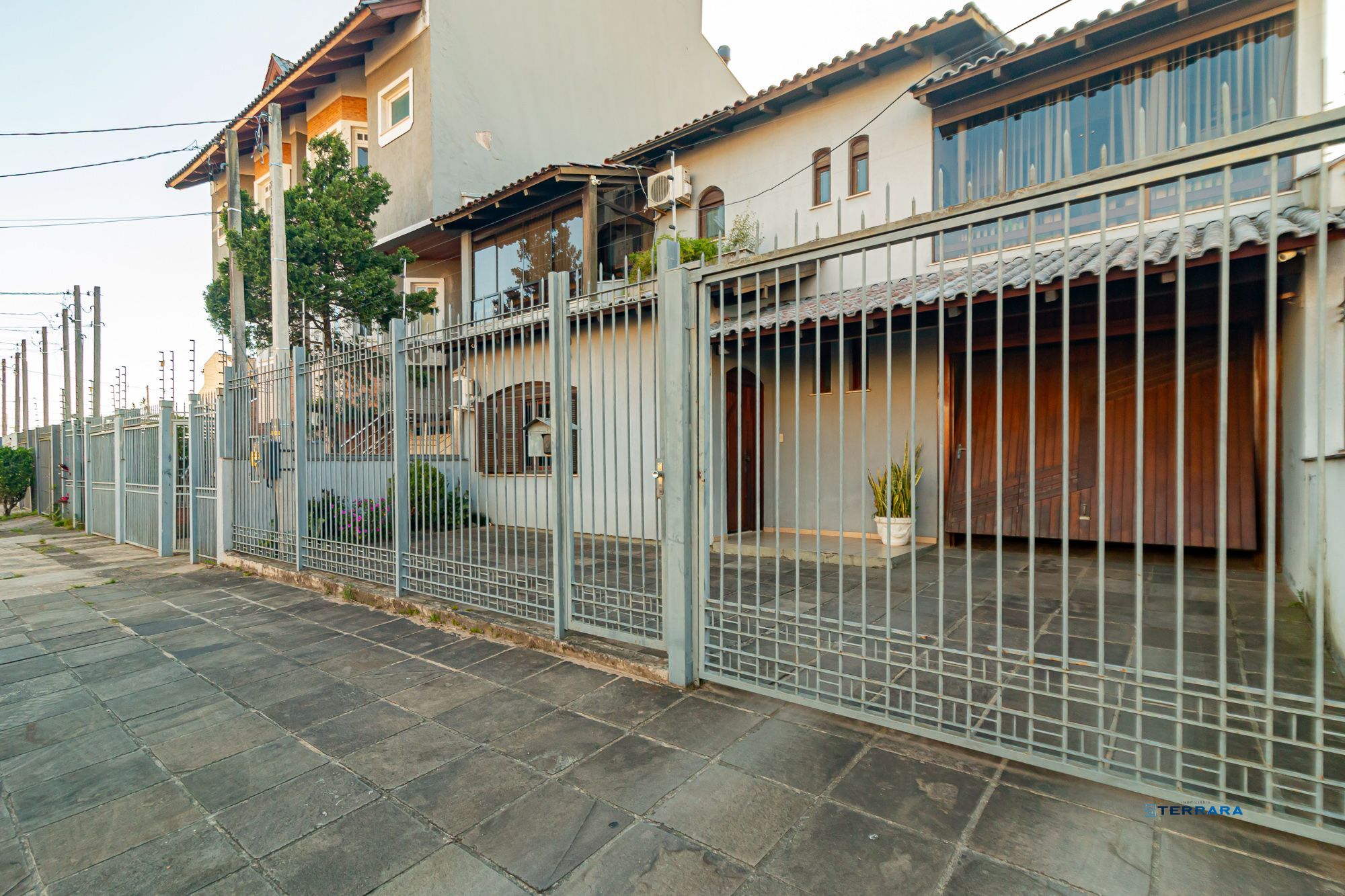 Casa de Alto Padrão à Venda no Jardim  Planalto | Porto Alegre