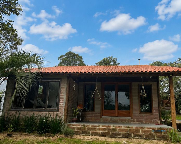 Casa de sítio à venda em Viamão com ampla área verde