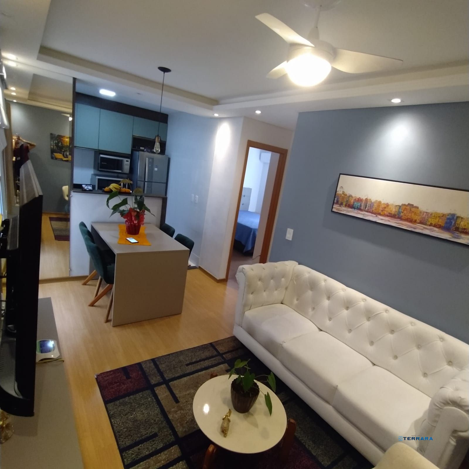Apartamento de 2 dormitórios, mobiliado, com vaga exclusiva de estacionamento