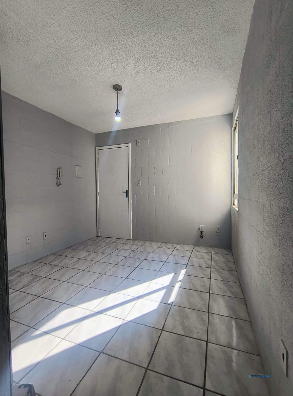 Lindo Apartamento Pronto para Morar: 2 Quartos e com Churrasqueira