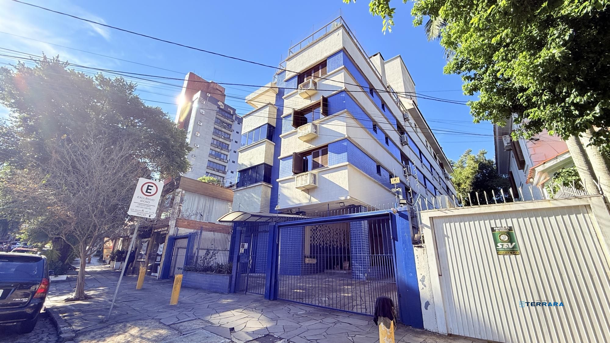 Ótimo apartamento com 3 dormitórios no Bairro Petrópolis
