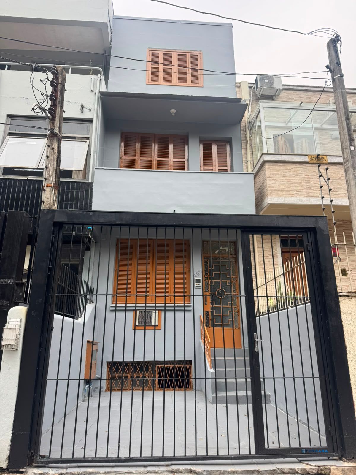 PRÉDIO COMERCIAL  NO CORAÇÃO DO CENTRO HISTÓRICO — PORTO ALEGRE