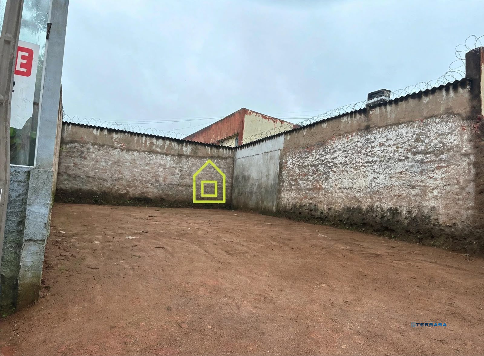 OTIMO TERRENO NA ZONA NORTE COM 292M2