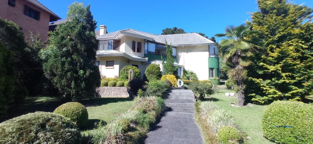 CASA PARA VENDA EM CANELA COM TRÊS QUARTOS, UM COM SUÍTE - SALAR