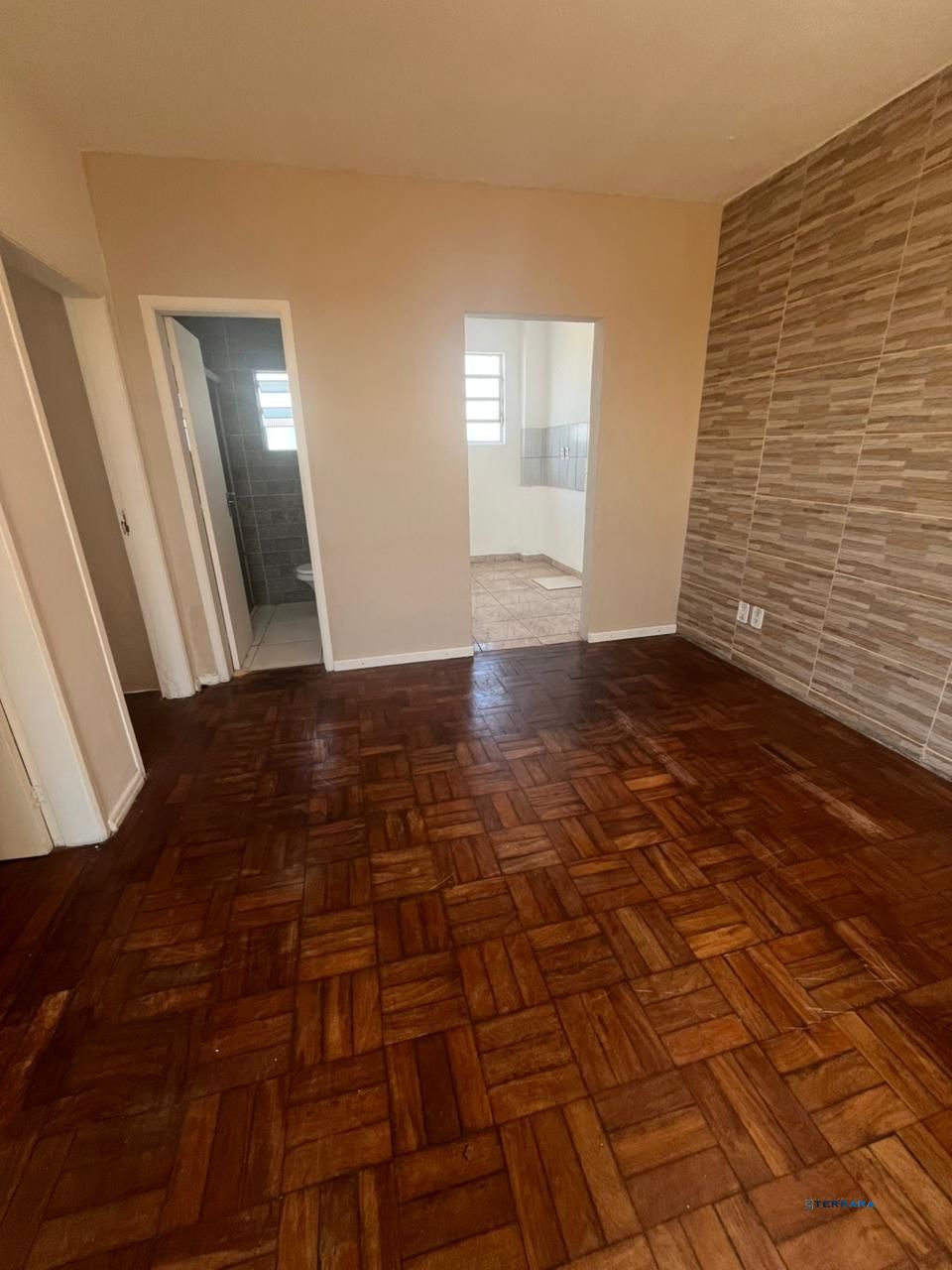 Apartamento 2 Dormitórios Reformado com Localização Imbatível