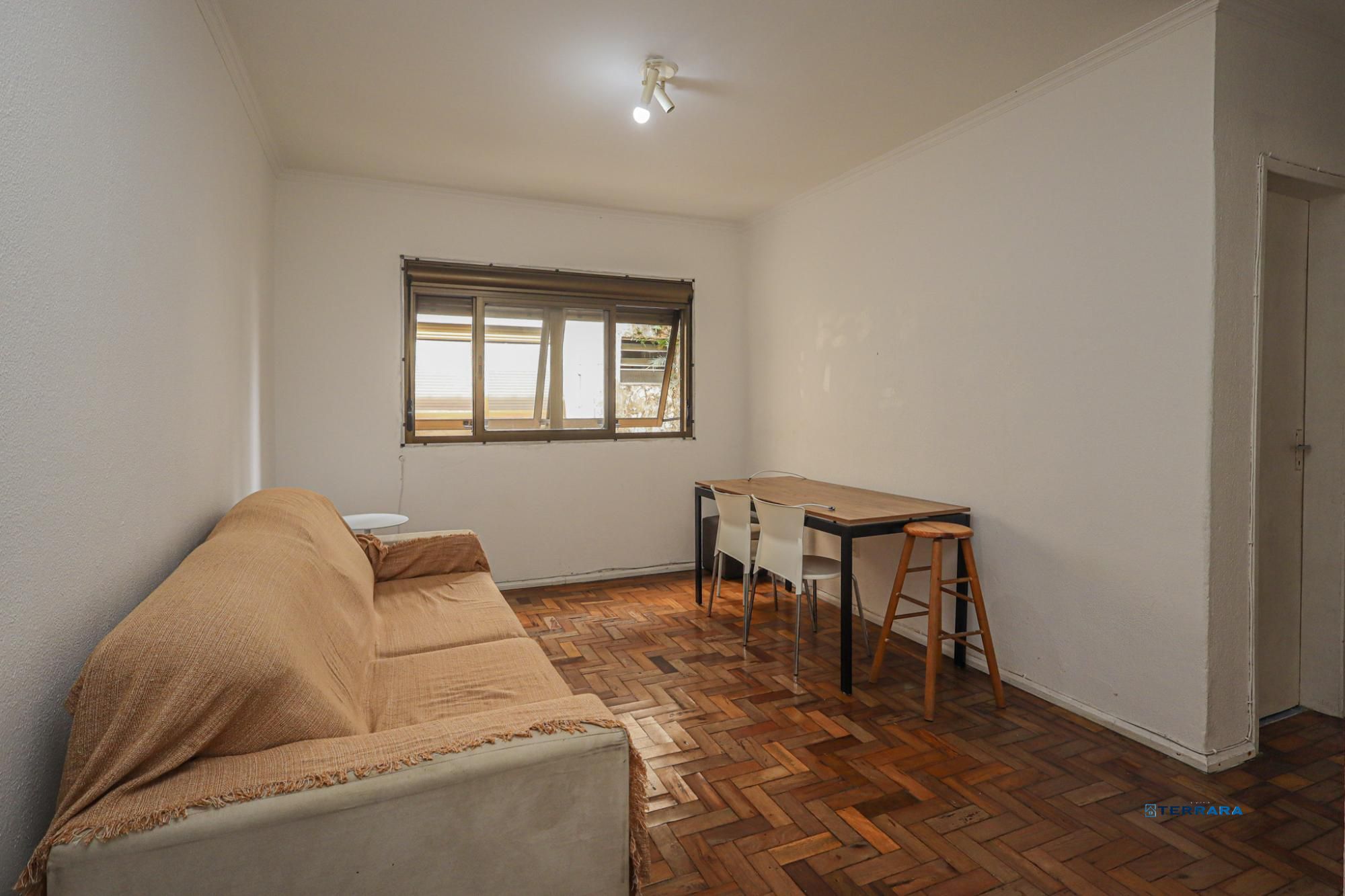Apartamento a venda no bairro Mont' Serrat