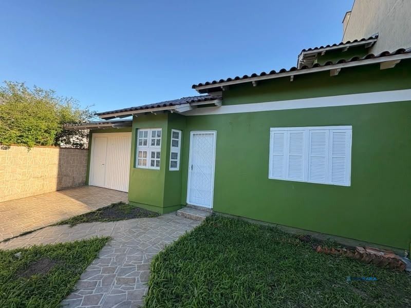 Casa a venda com 2 quartos no bairro Mont Serrat