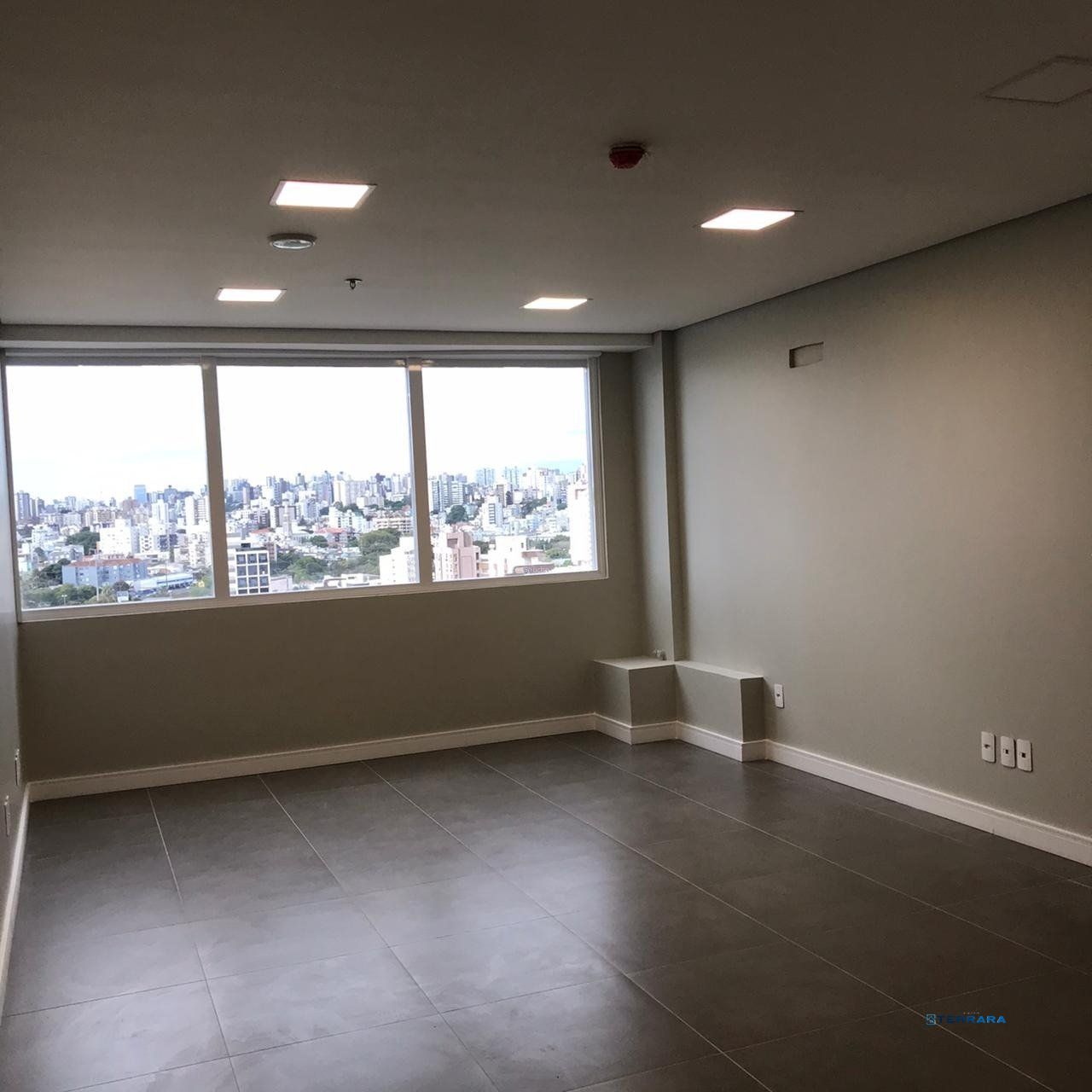 Sala Comercial, à venda, 38 m², Santana - Porto Alegre — foto 2