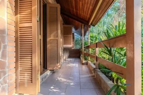 Casa ampla, espaço e localização privilegiada próximo ao Iguatemi!