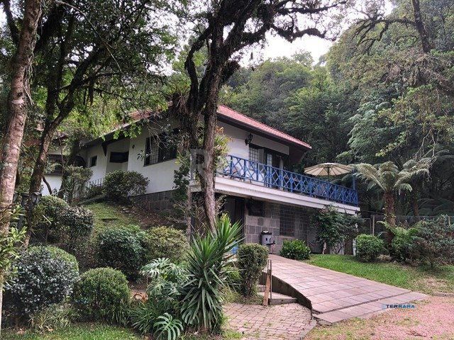 Sobrado para Venda - 295.24m², 3 dormitórios, sendo 3 suites, 2 vagas - Canela