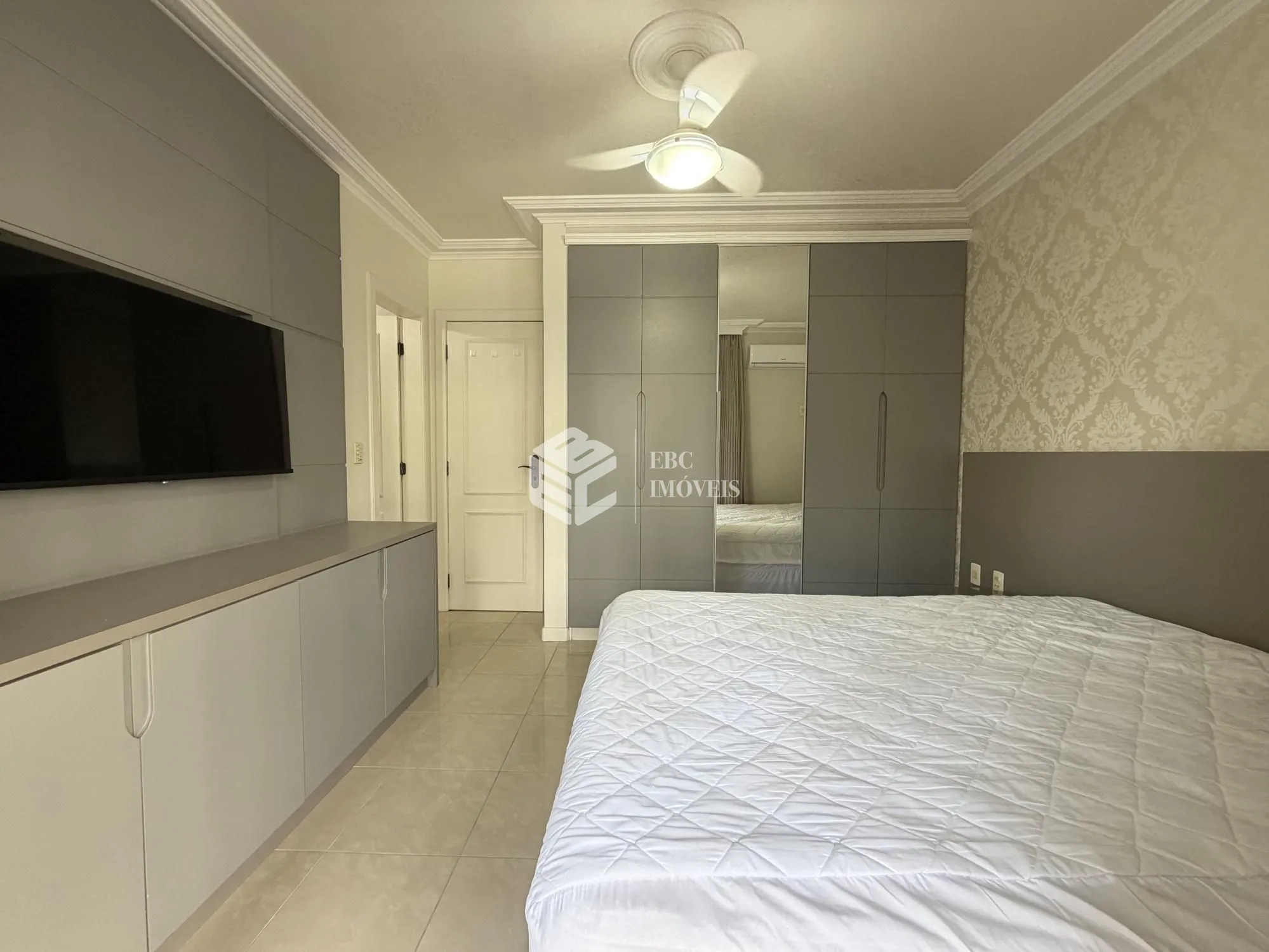 Apartamento com 3 Dormitórios à venda, 108 m² por R$ 2.490.000,00 Apartamento com 3 Dormitórios à venda, 108 m² por R$ 2.490.000,00