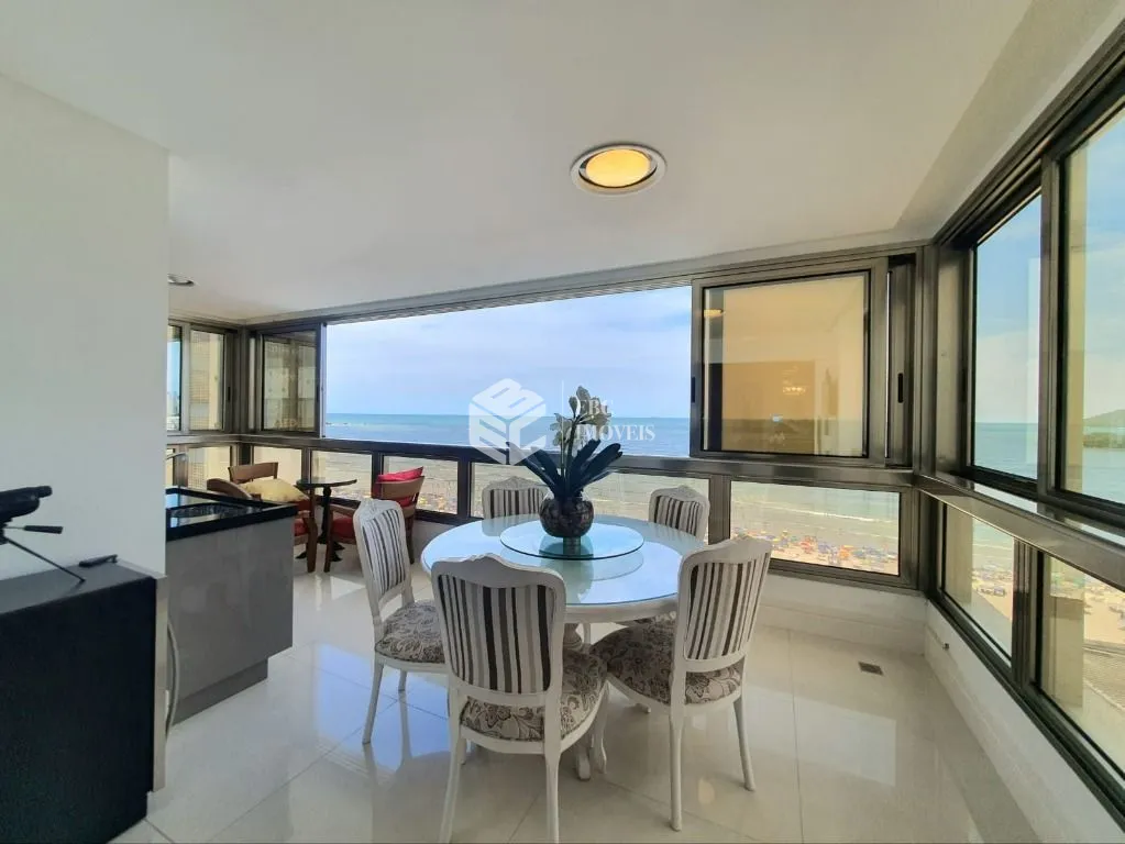 Apartamento com 4 Dormitórios à venda, 212 m² por R$ 15.000.000,00 Apartamento com 4 Dormitórios à venda, 212 m² por R$ 15.000.000,00