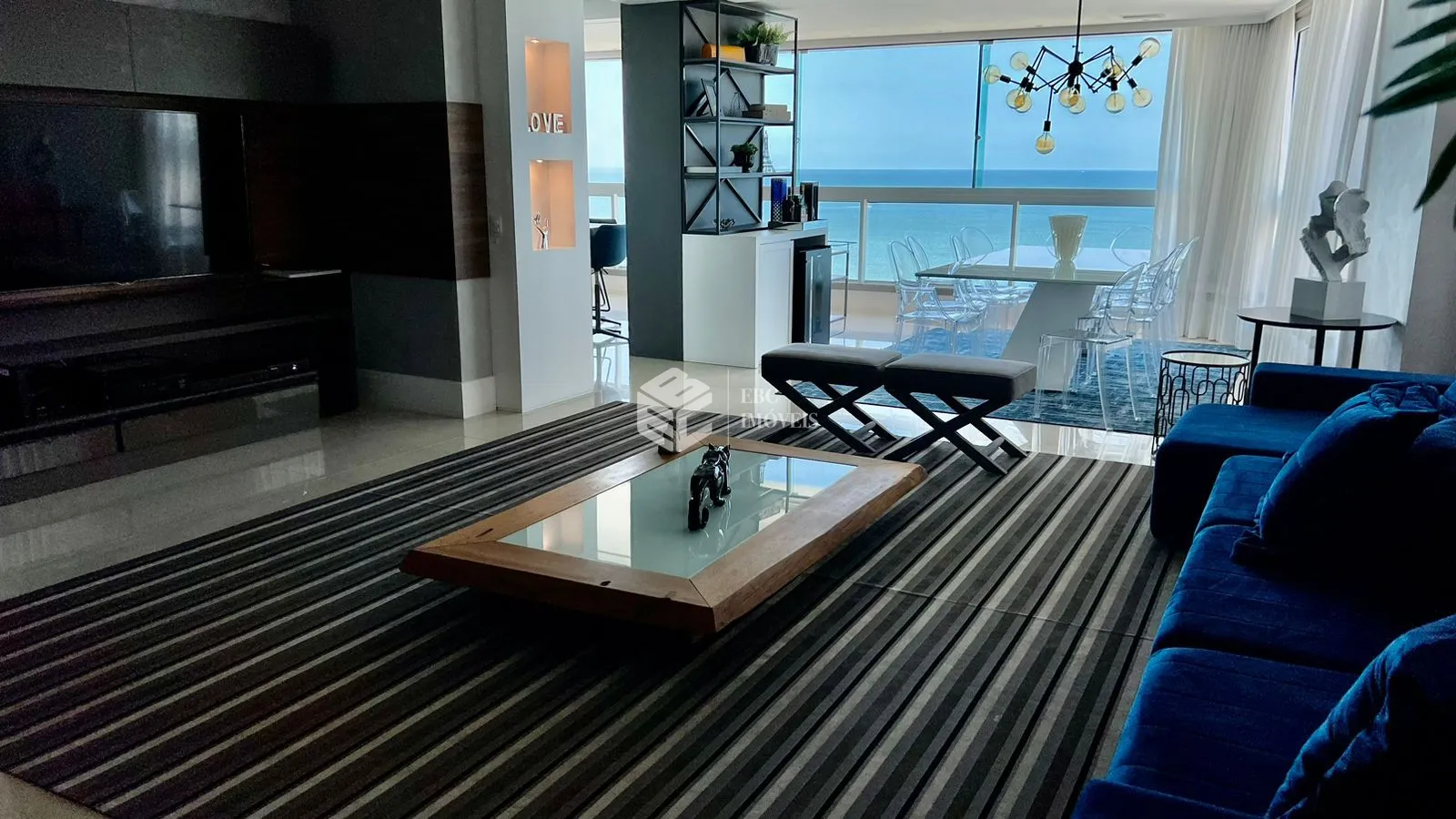 Apartamento com 4 Dormitórios à venda, 242 m² por R$ 12.800.000,00 Apartamento com 4 Dormitórios à venda, 242 m² por R$ 12.800.000,00