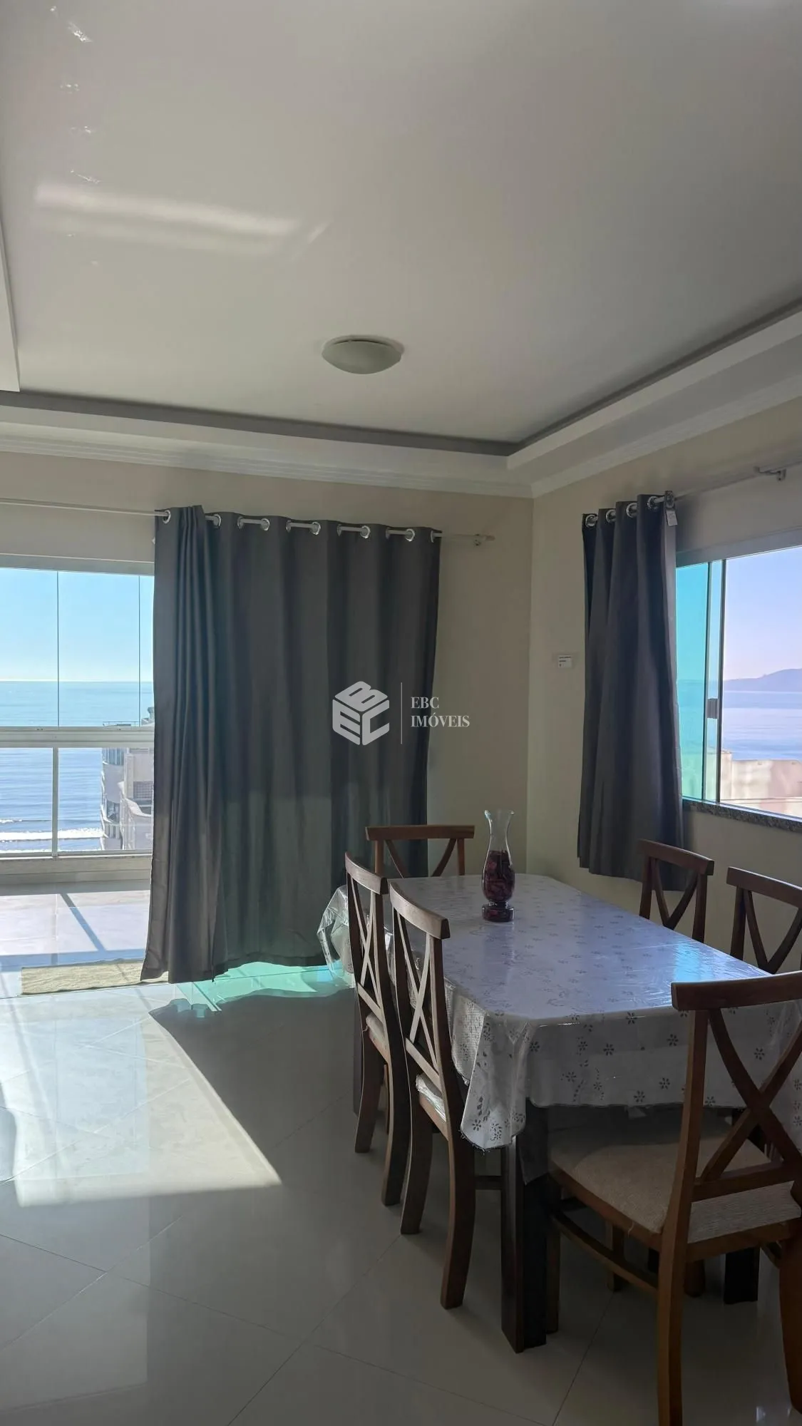 Apartamento à venda  no Meia Praia - Itapema, SC. Imóveis