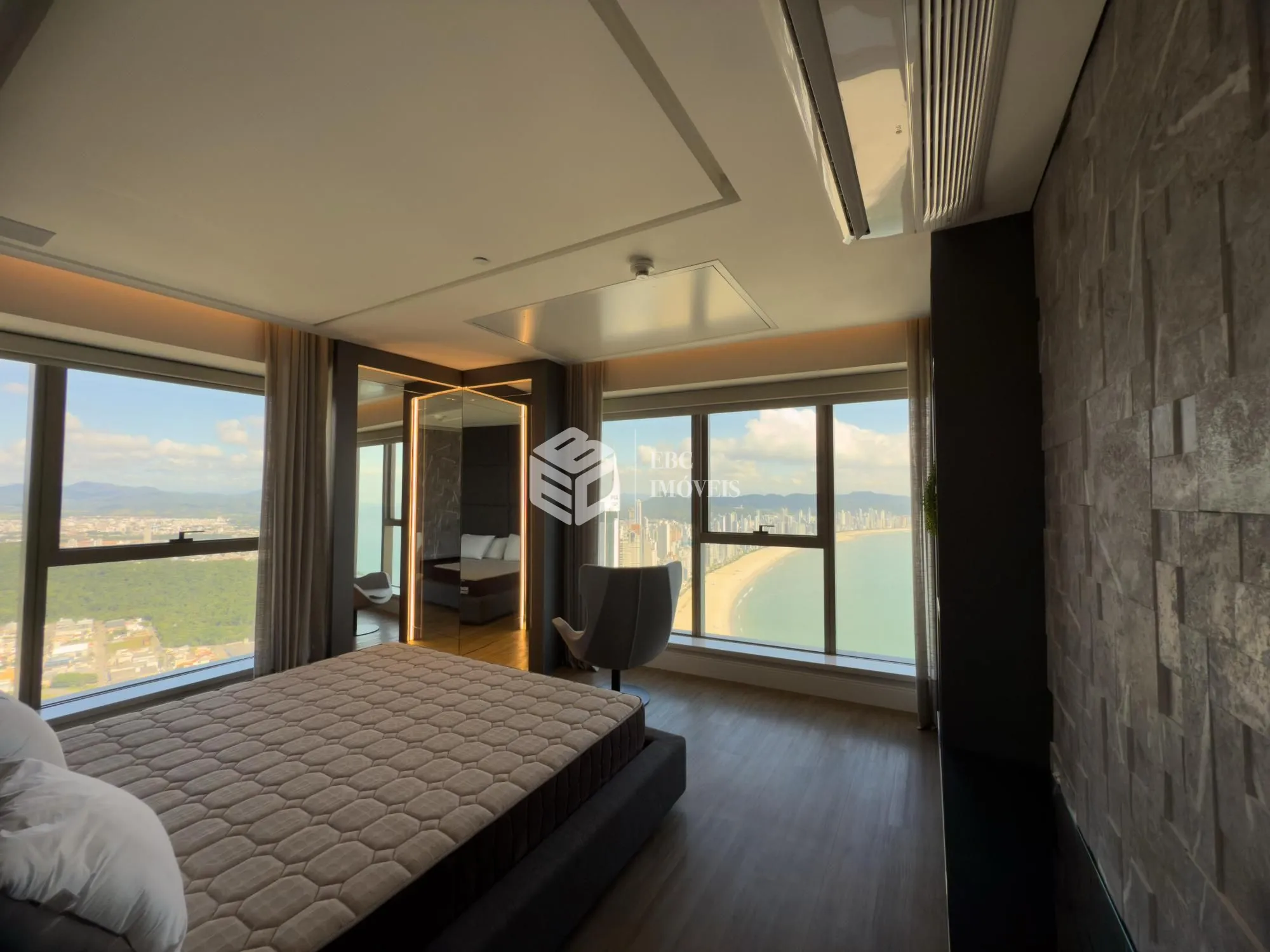 Apartamento com 4 Dormitórios à venda, 261 m² por R$ 12.400.000,00 Apartamento com 4 Dormitórios à venda, 261 m² por R$ 12.400.000,00
