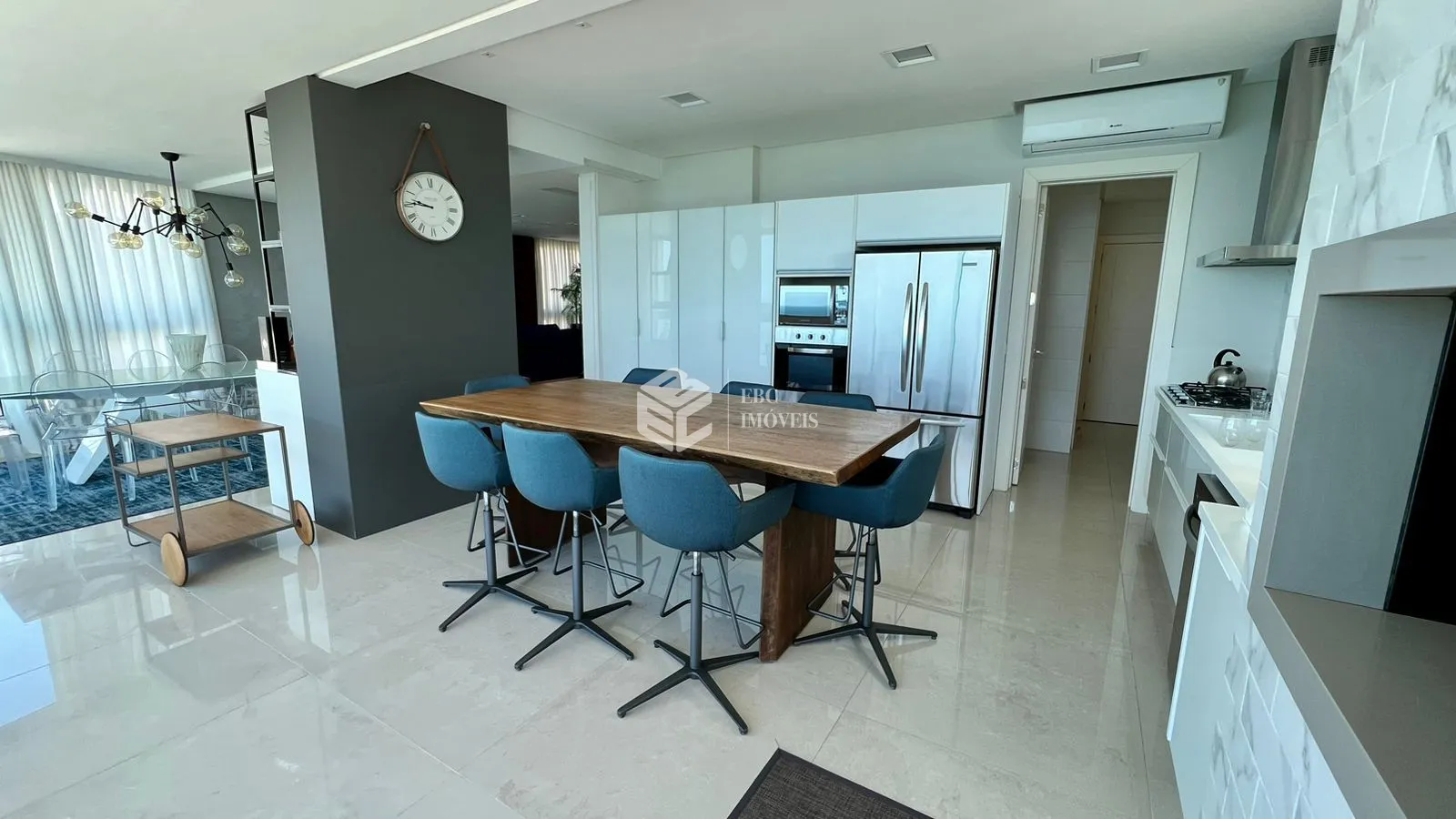 Apartamento com 4 Dormitórios à venda, 242 m² por R$ 12.800.000,00 Apartamento com 4 Dormitórios à venda, 242 m² por R$ 12.800.000,00