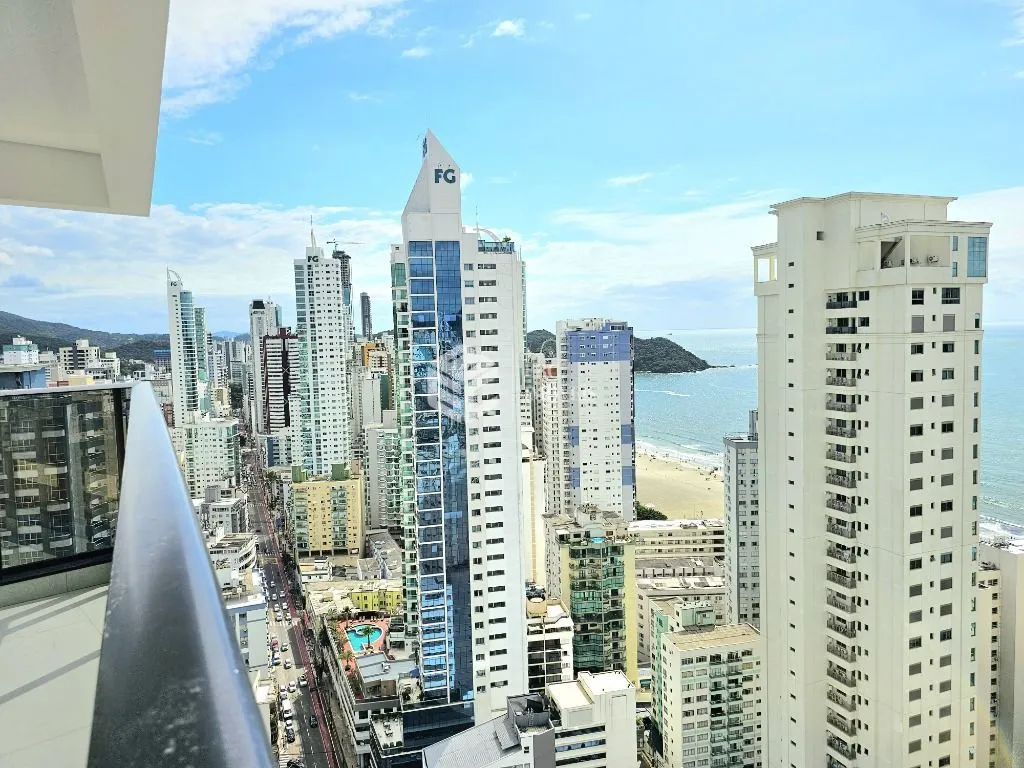 Apartamento com 4 Dormitórios à venda, 190 m² por R$ 6.800.000,00 Apartamento com 4 Dormitórios à venda, 190 m² por R$ 6.800.000,00