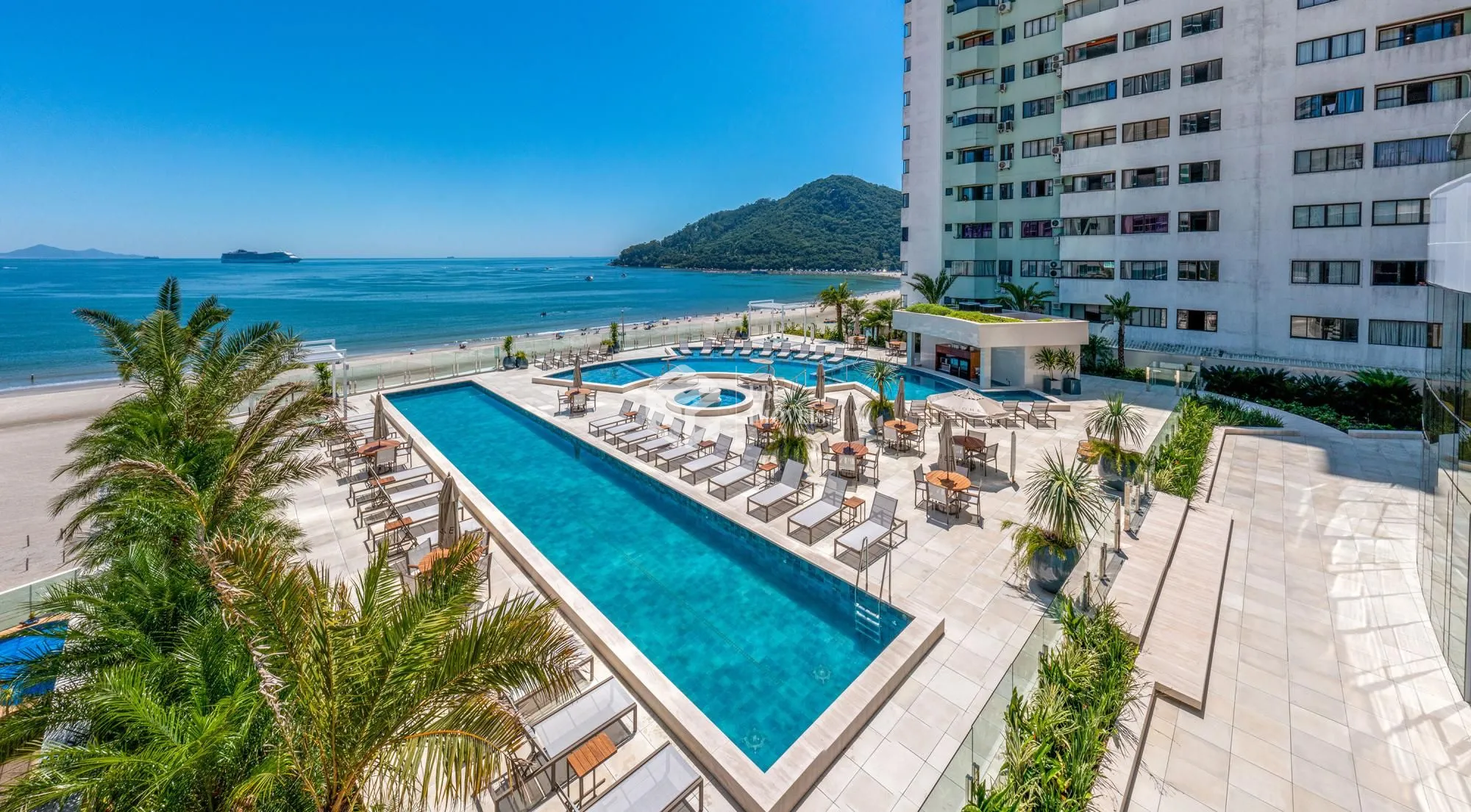 Apartamento com 4 Dormitórios à venda, 194 m² por R$ 15.000.000,00 Apartamento com 4 Dormitórios à venda, 194 m² por R$ 15.000.000,00