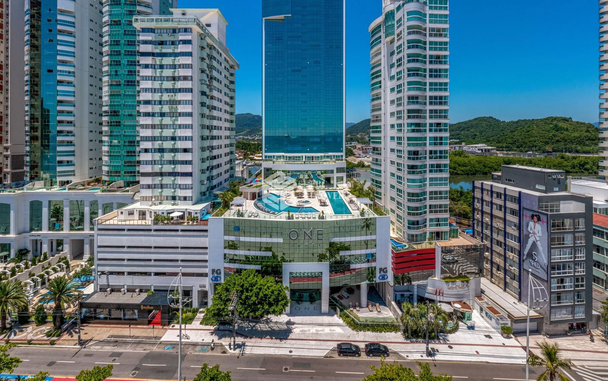 Apartamento com 4 Dormitórios à venda, 194 m² por R$ 15.000.000,00 Apartamento com 4 Dormitórios à venda, 194 m² por R$ 15.000.000,00