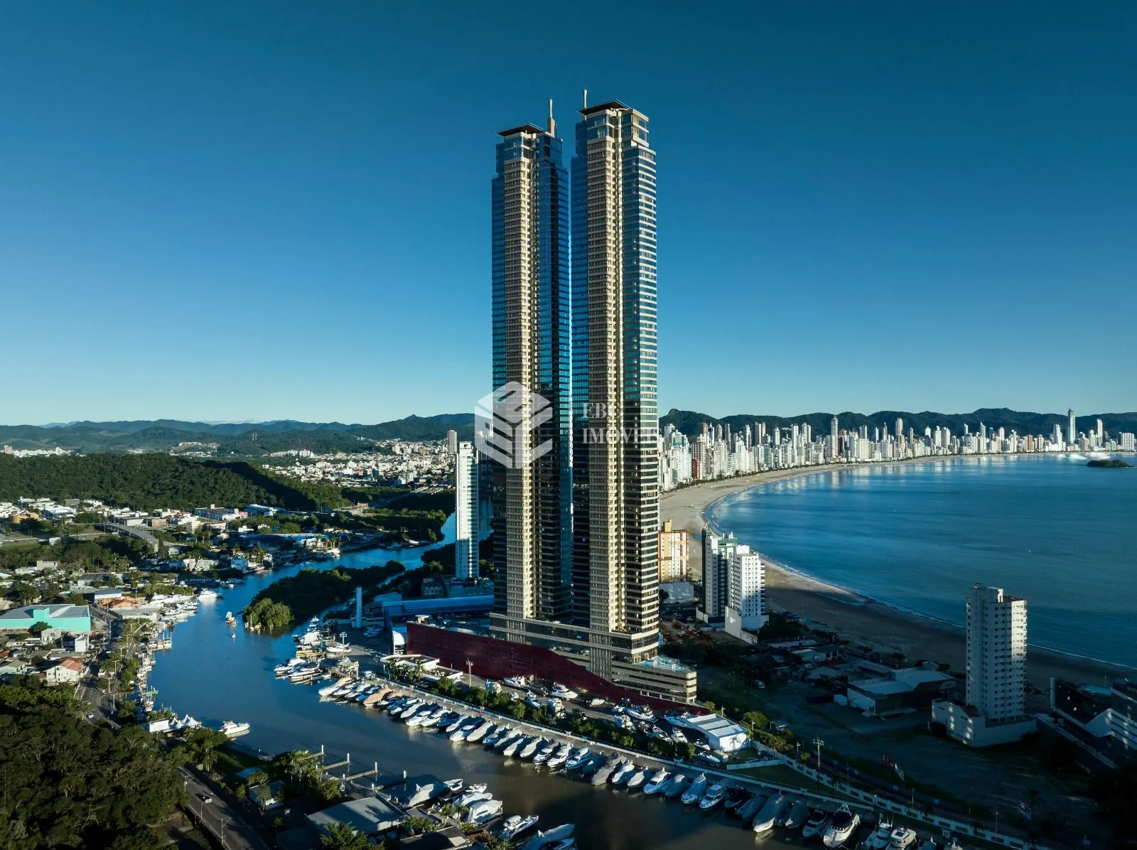 Apartamento com 4 Dormitórios à venda, 261 m² por R$ 9.900.000,00 Apartamento com 4 Dormitórios à venda, 261 m² por R$ 9.900.000,00