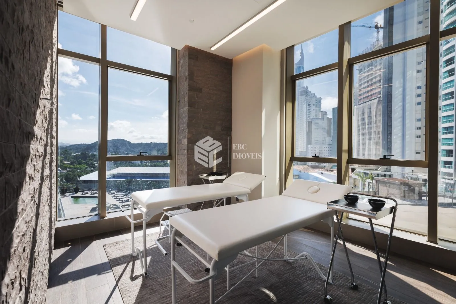 Apartamento com 4 Dormitórios à venda, 261 m² por R$ 21.000.000,00 Apartamento com 4 Dormitórios à venda, 261 m² por R$ 21.000.000,00
