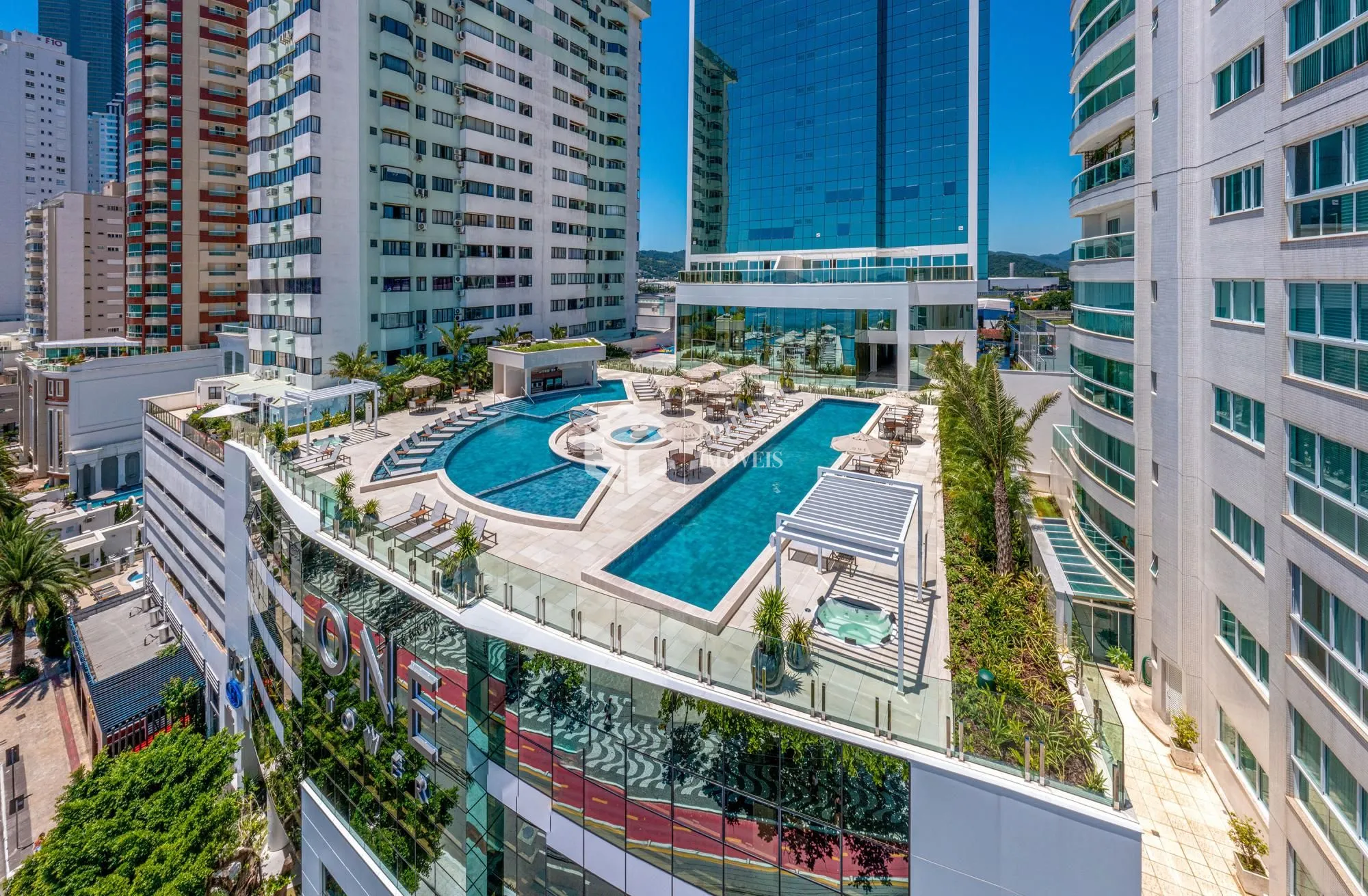 Apartamento com 4 Dormitórios à venda, 194 m² por R$ 12.950.000,00 Apartamento com 4 Dormitórios à venda, 194 m² por R$ 12.950.000,00