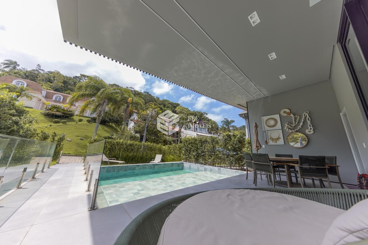 Casa em condomínio à venda  no Estados - Balneário Camboriú, SC. Imóveis