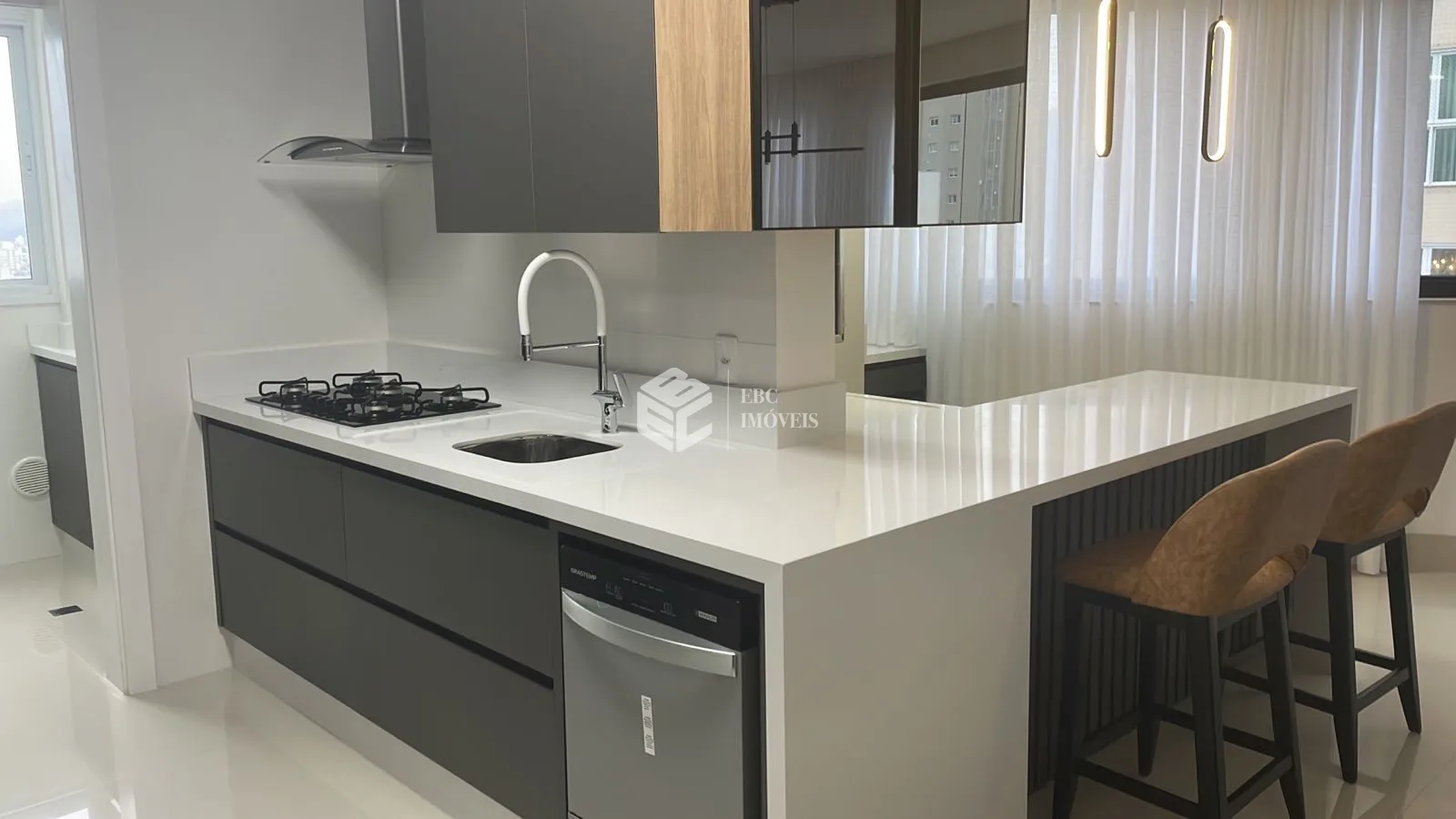 Apartamento com 4 Dormitórios à venda, 150 m² por R$ 3.950.000,00 Apartamento com 4 Dormitórios à venda, 150 m² por R$ 3.950.000,00