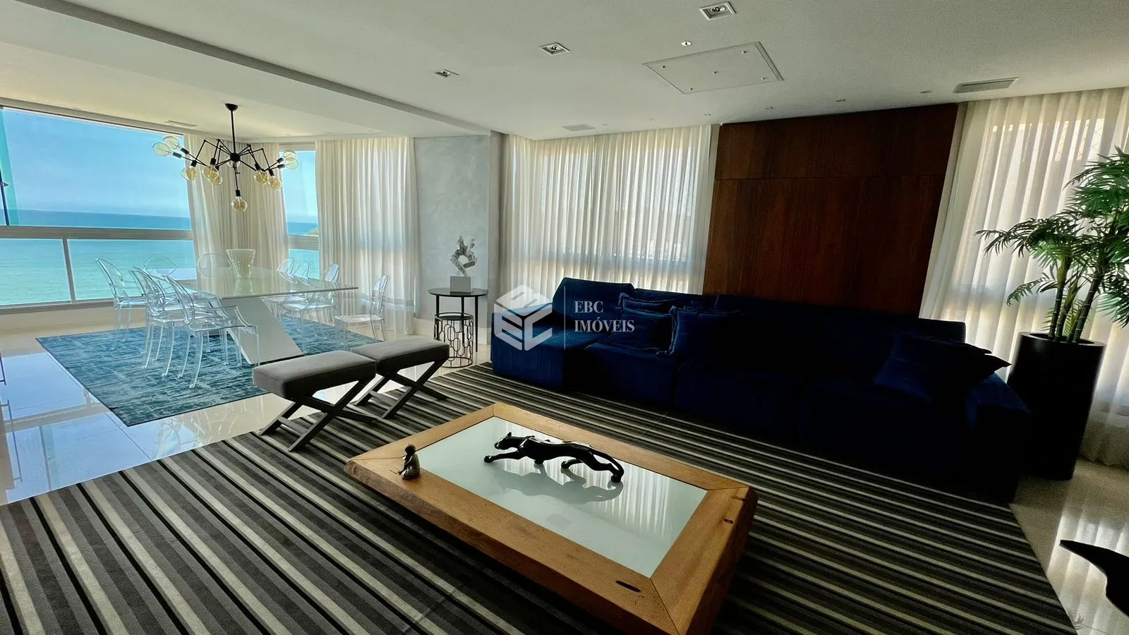 Apartamento com 4 Dormitórios à venda, 242 m² por R$ 12.800.000,00 Apartamento com 4 Dormitórios à venda, 242 m² por R$ 12.800.000,00