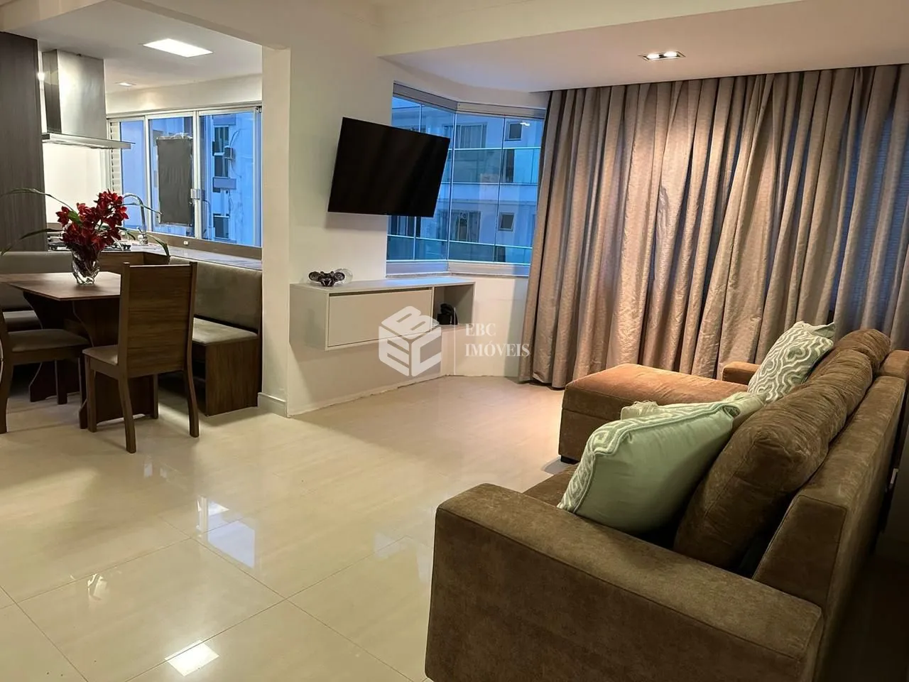 Apartamento com 3 Dormitórios à venda, 134 m² por R$ 1.400.000,00 Apartamento com 3 Dormitórios à venda, 134 m² por R$ 1.400.000,00