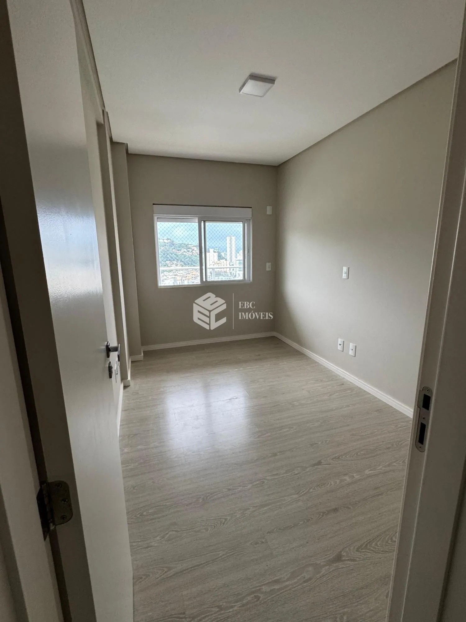 Apartamento com 2 Dormitórios à venda, 71 m² por R$ 840.000,00 Apartamento com 2 Dormitórios à venda, 71 m² por R$ 840.000,00