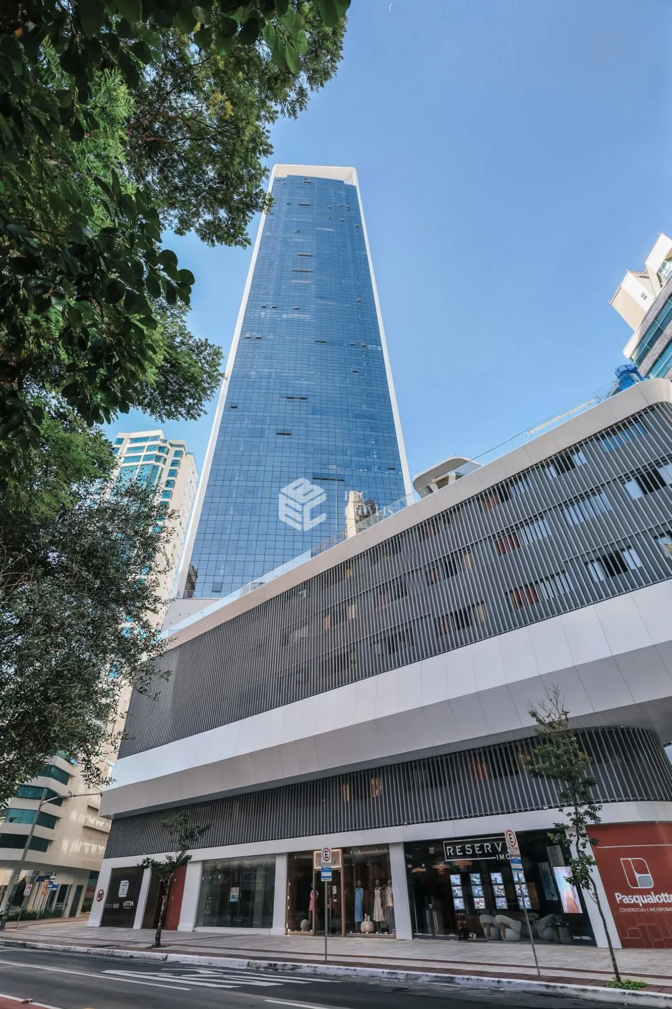 Apartamento à venda  no Centro - Balneário Camboriú, SC. Imóveis