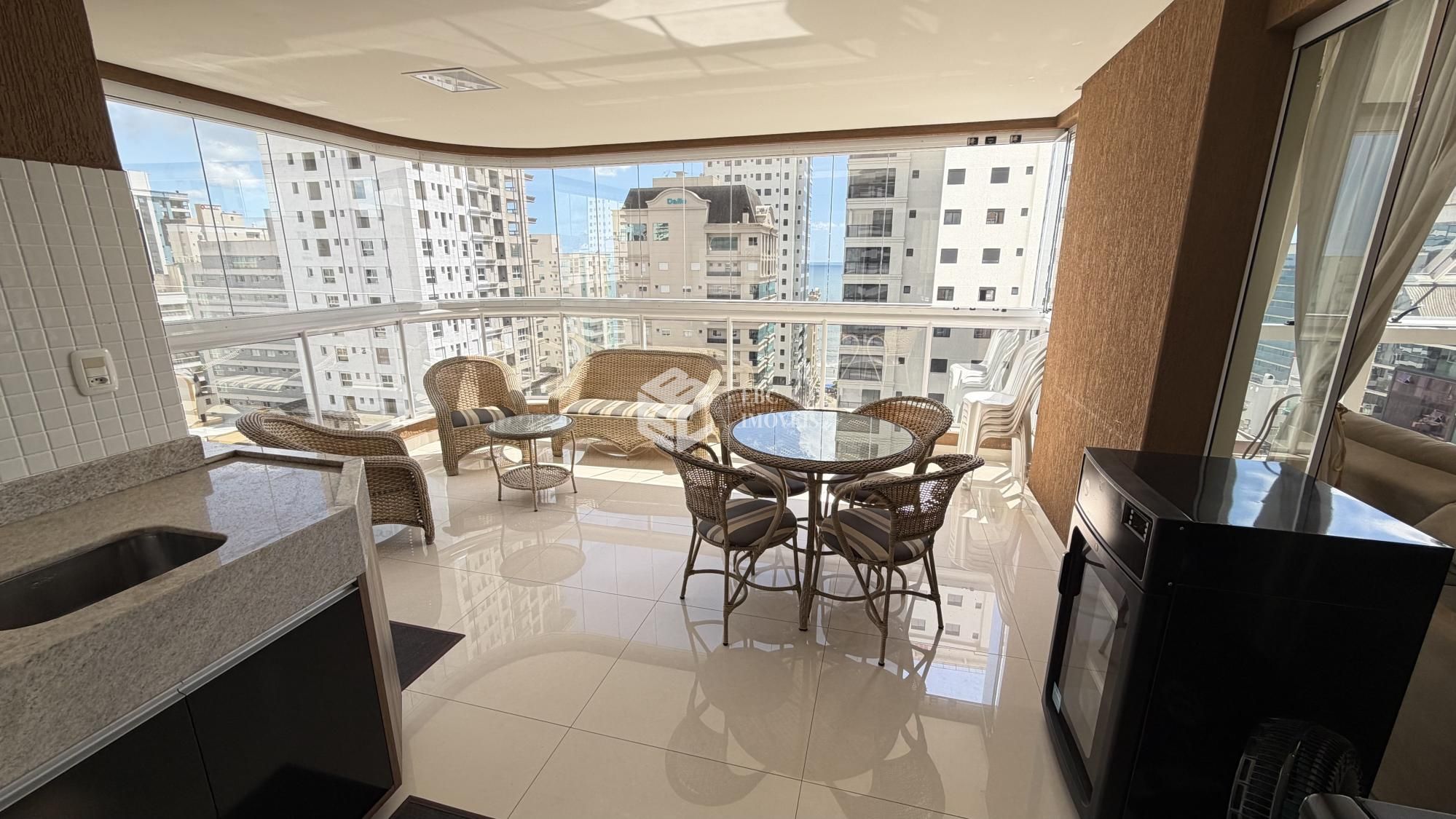 Apartamento à venda  no Meia Praia - Itapema, SC. Imóveis