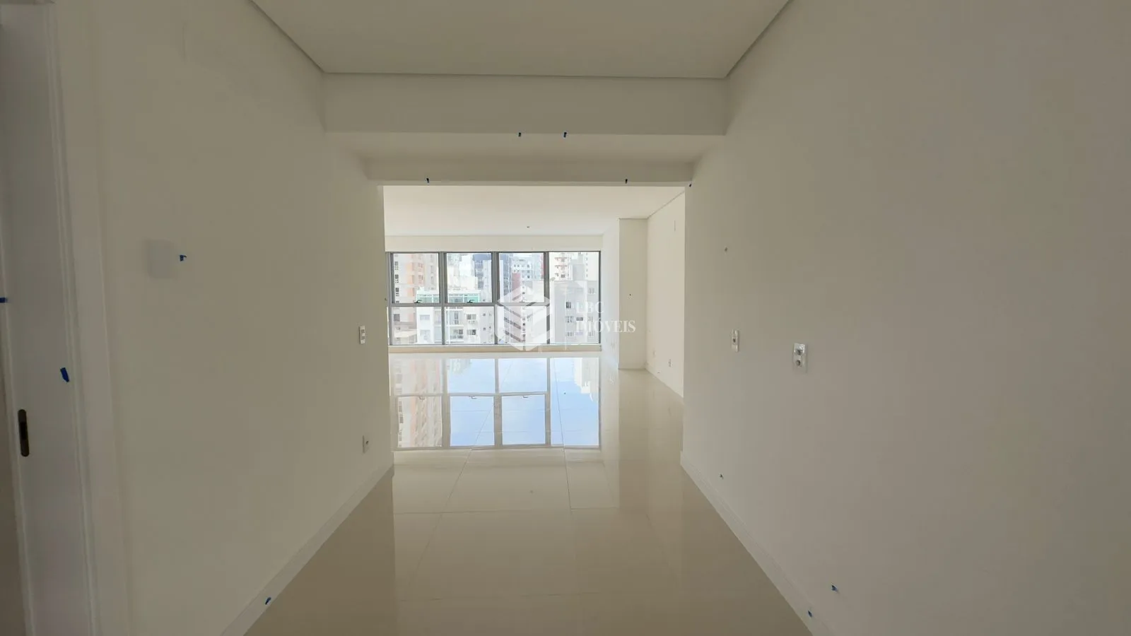 Apartamento com 4 Dormitórios à venda, 171 m² por R$ 4.900.000,00 Apartamento com 4 Dormitórios à venda, 171 m² por R$ 4.900.000,00